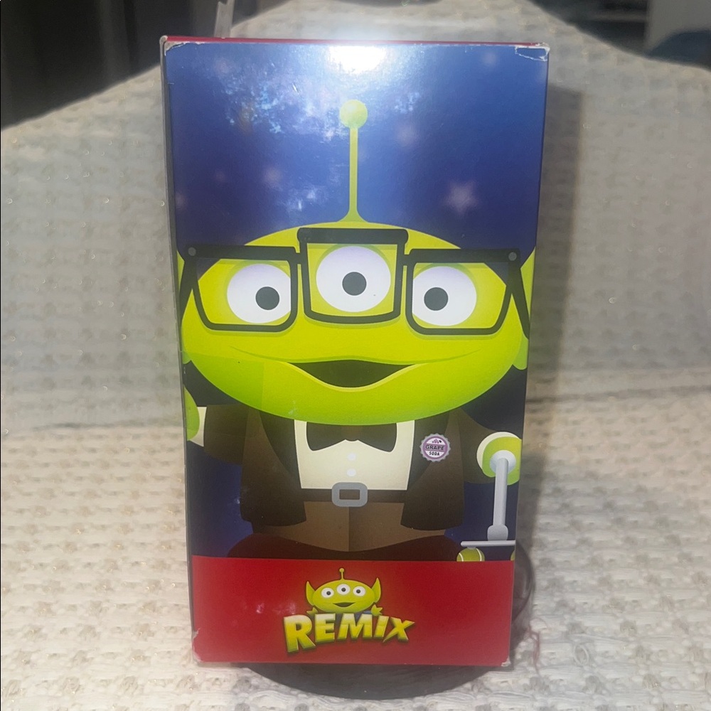 Disney Pixar Alien Remix Carl & Dug's New Home Playset - Picture 9 of 11